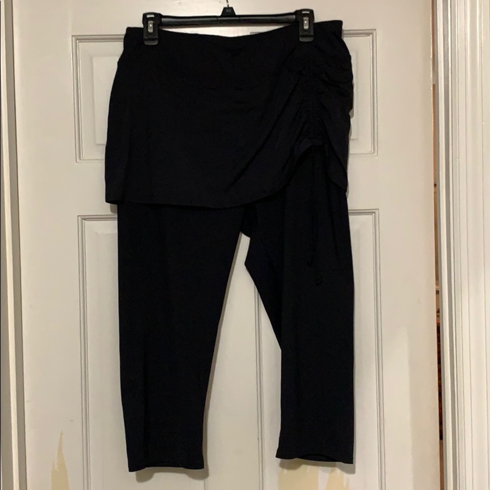 Land’s End swim cover-up skirted Capri leggings